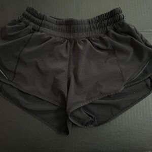 Lululemon Hotty Hot Shorts, Low-Rise 2.5 inch Size 4